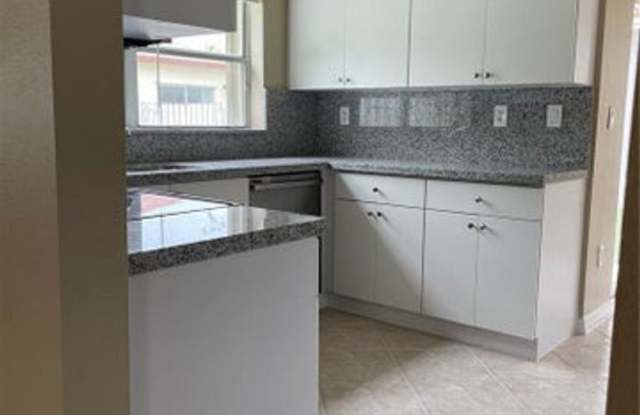 19250 NW 12TH Manor, Pembroke Pines, FL 33029 - 4504 Gallery 4