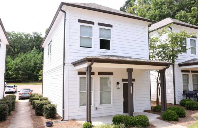 4 Bed, 4.5 Bath in Rowandale photos photos