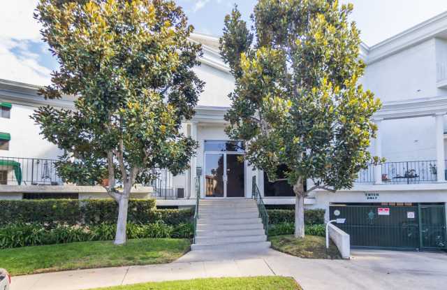 Remodeled 2 BEDROOM/2 BATH in the Heart of Sherman Oaks! - 4520 Natick Avenue, Los Angeles, CA 91403 Remodeled 2 BEDROOM/2 BATH in the Heart of Sherman Oaks! - 4520 Natick Avenue, Los Angeles, CA 91403