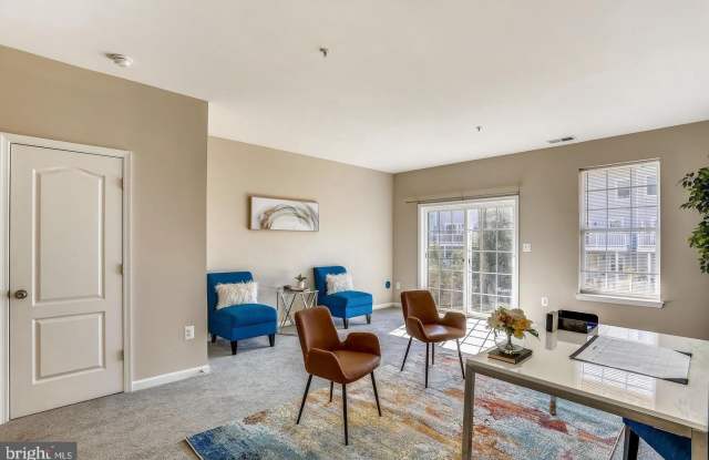 933 DORCHESTER COVE Road Gallery 3