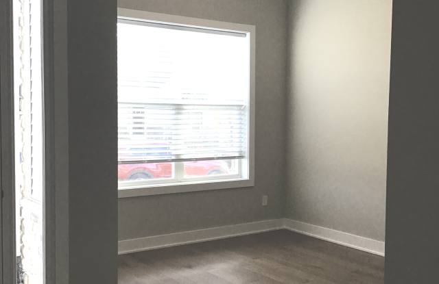 389 Concourse Boulevard Gallery 3