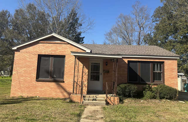 101 E. White Street - 101 East White Street, Opelousas, LA 70570