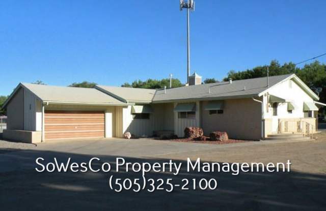 Three Bedroom Two Bath Home with Two Car Garage Gallery 1