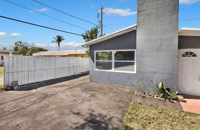 249 SW 12th St photos photos