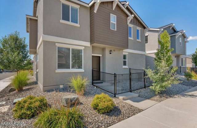 916 Garden Court photos photos