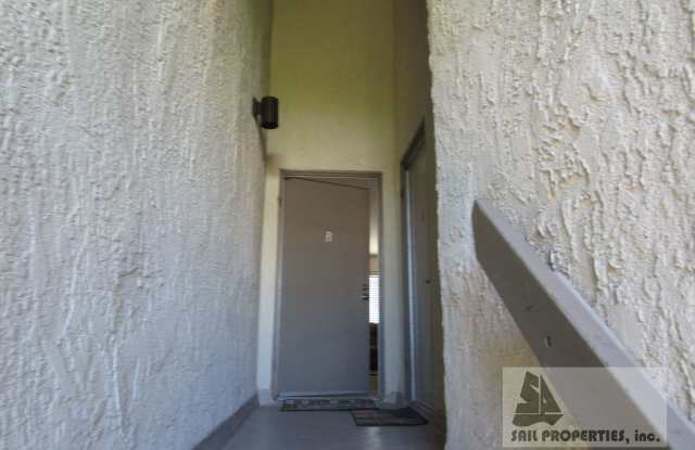 Downtown Huntington Beach 1-Bedroom with Detached Garage. Gallery 1