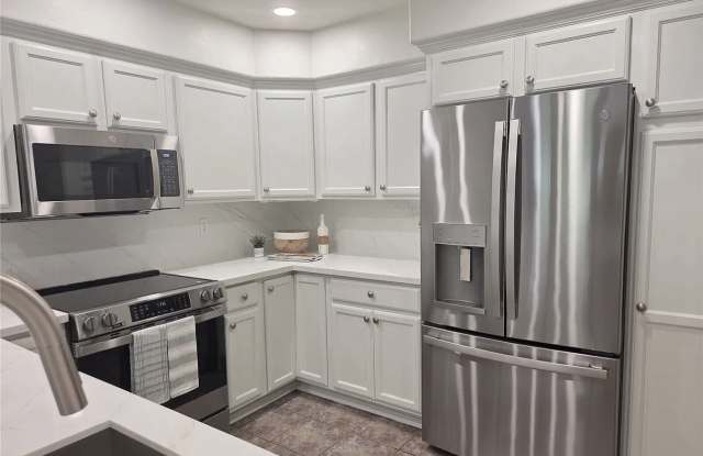 6604 Riviera Ct SE Gallery 2