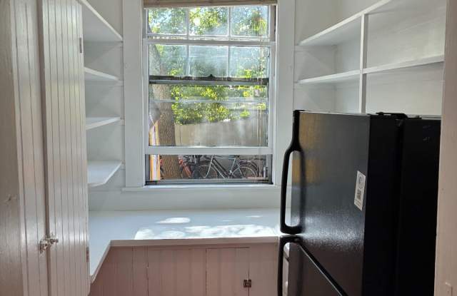 16 Westwood Rd - 16 Westwood Road, Somerville, MA 02143