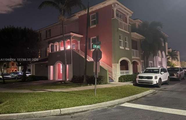 10902 NW 83rd St photos photos