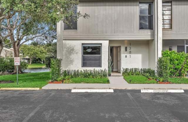 1381 NW 99th Ave photos photos