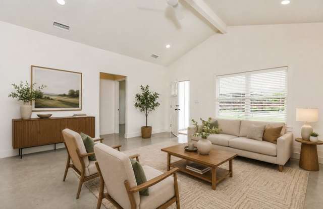 16220 Lamarche Drive Gallery 4
