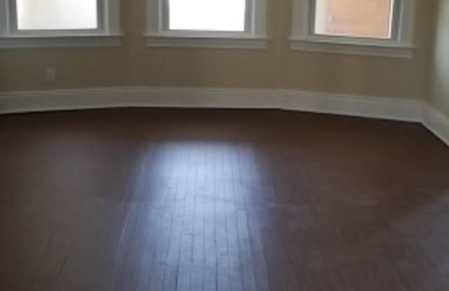 425-435 S BROAD ST Gallery 4