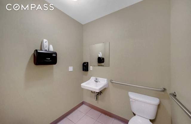 218-20 Hempstead Avenue Gallery 4