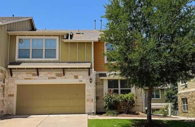 Elegant & Spacious Cityside Townhome with Resort-Style Amenities Gallery 1