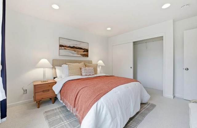 72 Bayside Ct Unit 72 photos photos