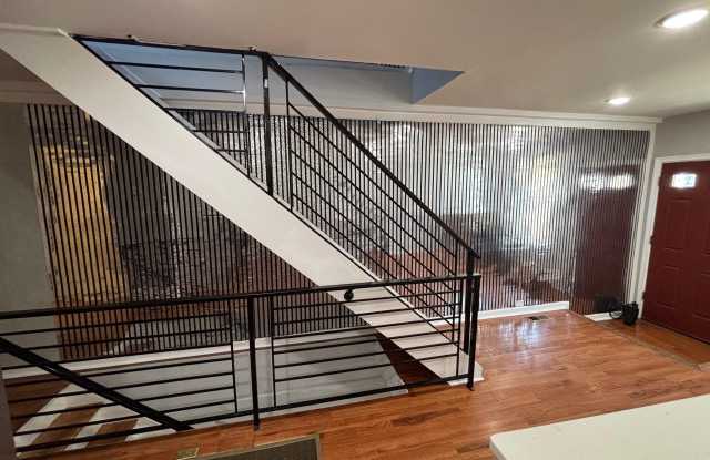 2231 FERNON Street Gallery 4