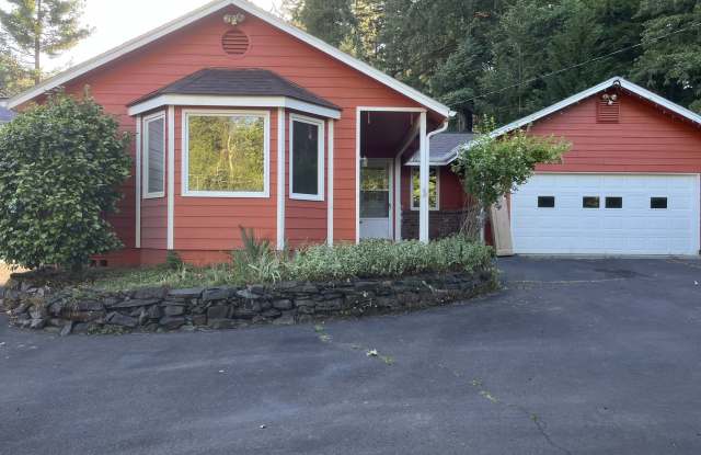 84693 Sarvis Berry Lane - 84693 Sarvis Berry Lane, Lane County, OR 97405