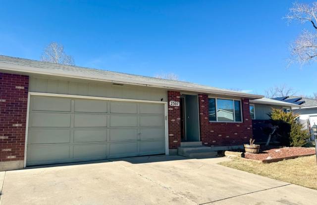Charming, Updated Ranch-Style Home Near Lake Loveland photos photos