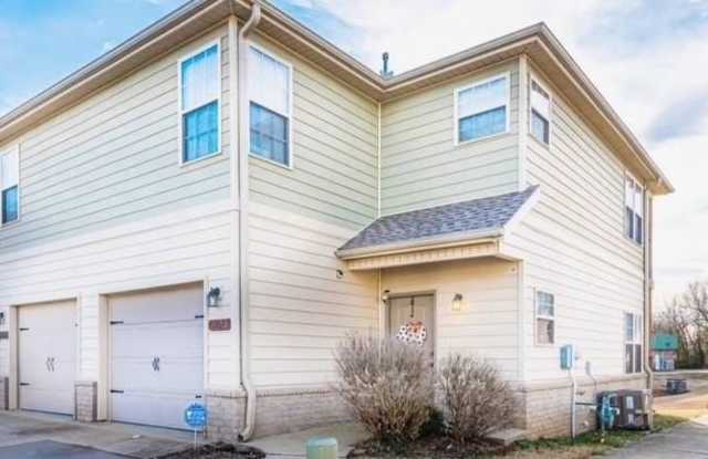 1123  S Tottenham  CT photos photos