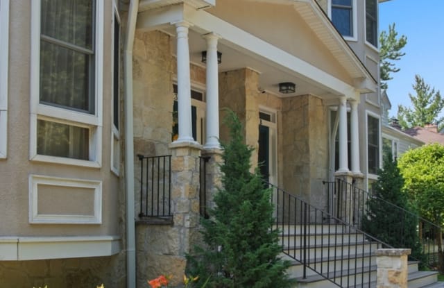 2314 BROWN Avenue - 2314 Brown Avenue, Evanston, IL 60201