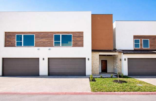 9653 McPherson Rd photos photos