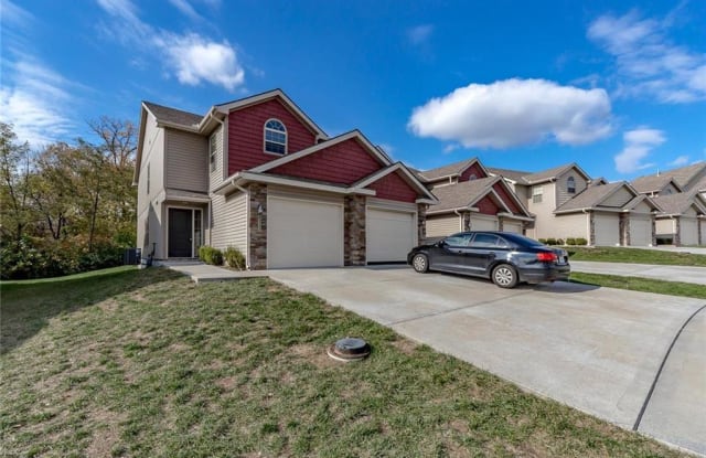 8332 North Spruce Avenue - 8332 N Spruce Ave, Kansas City, MO 64119