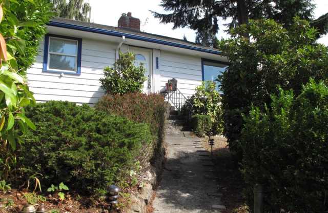 Move-In Special! Queen Anne Craftsman Home photos photos