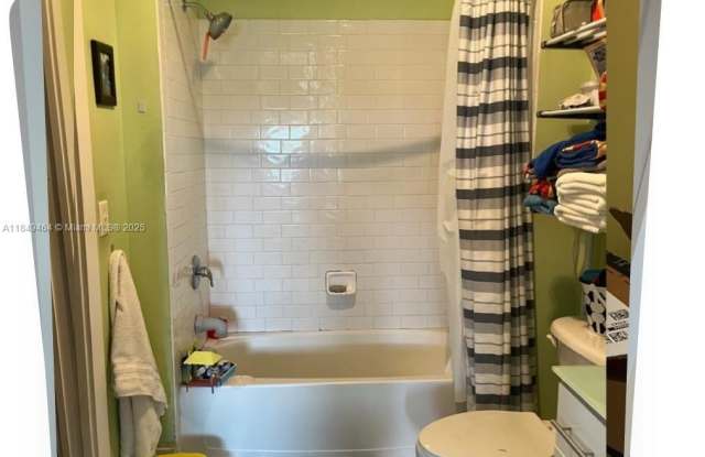 1789 NE Miami Gardens Dr photos photos