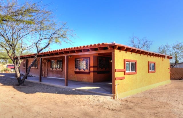 5740 S 6th Avenue - 5740 South 6th Avenue, Tucson, AZ 85706