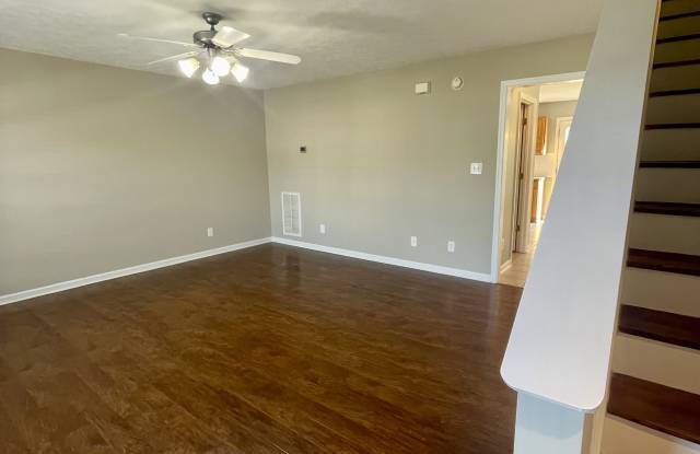 1031 Middle View Drive - 1 Gallery 2