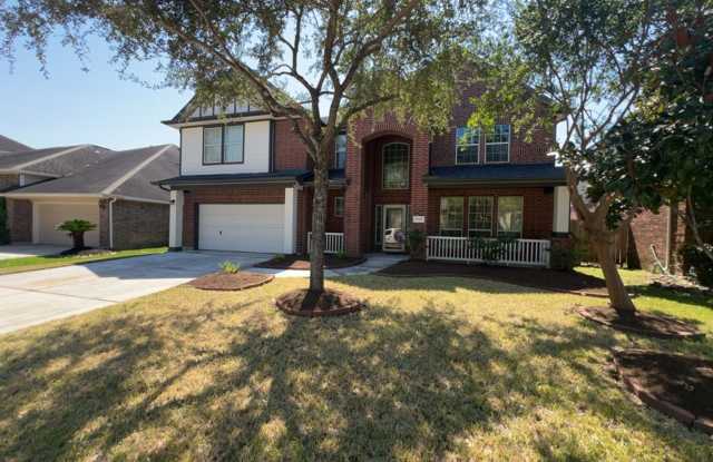 Luxury Living with Private Movie Room - ***Ask about our No Cash Security Deposit Option*** - 16411 Jadestone Terrace Lane, Houston, TX 77044