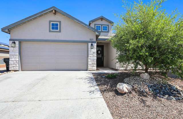 Beautiful 4 bedroom home with Solar Panels photos photos