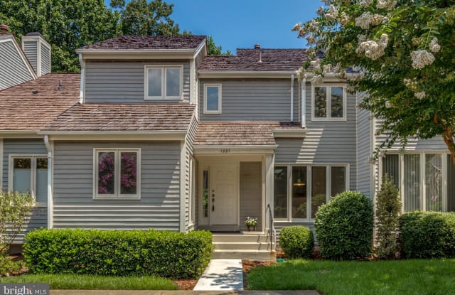 1281 WEDGEWOOD MANOR WAY - 1281 Wedgewood Manor Way, Reston, VA 20194