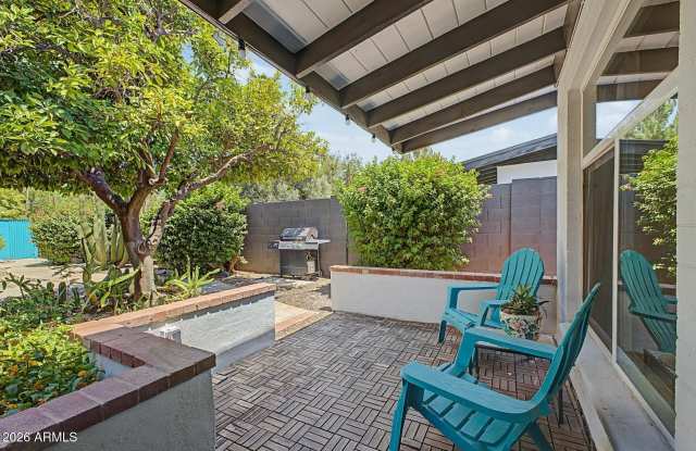 2727 E MONTECITO Avenue Gallery 2