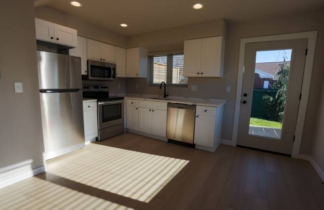 2901 Southeast Waverly Drive#105 Gallery 4