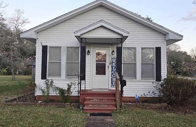 710 N 10th photos photos