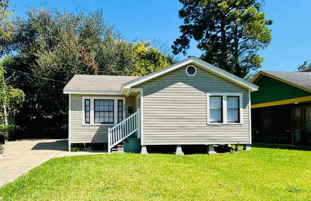 2BR/2BA Gem in Saints Street Area! photos photos