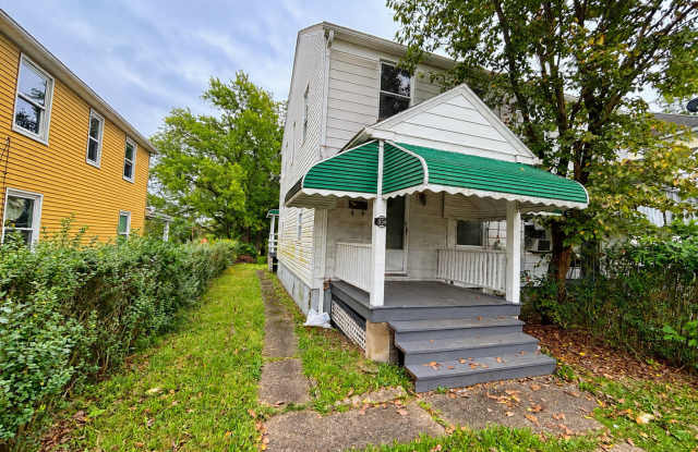2 bed/1 bath home for rent Clairton, PA Gallery 1