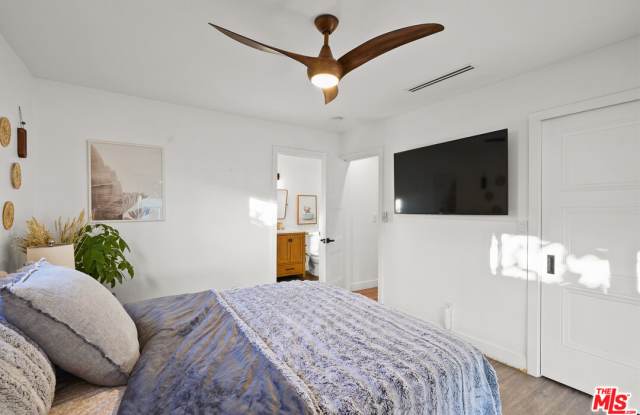 14828 Saticoy Street photos photos