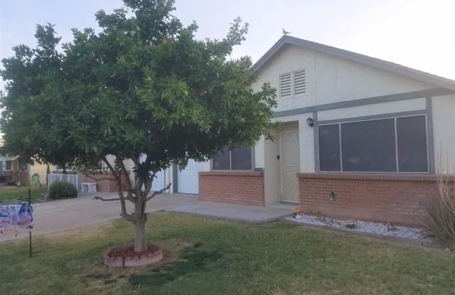 10216 N 95TH Drive - 10216 North 95th Drive, Peoria, AZ 85345