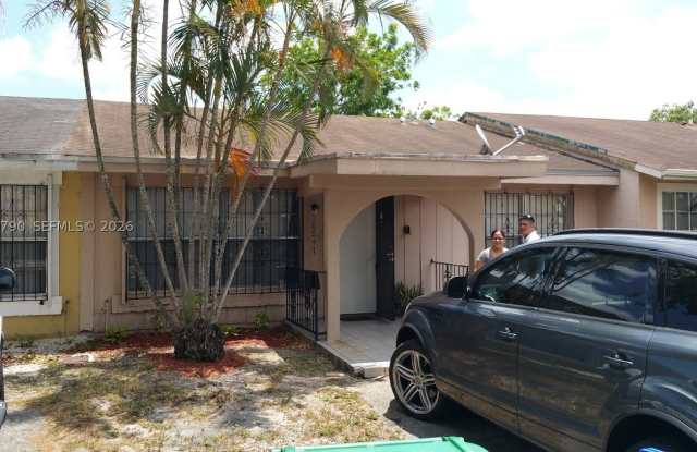 18047 NW 41ST PL photos photos