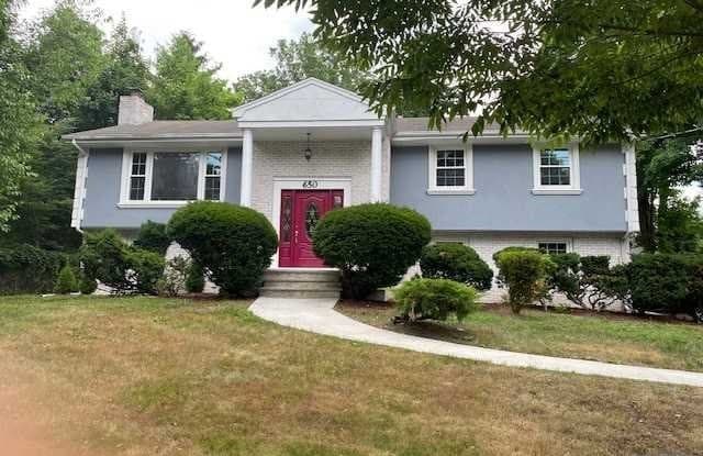 650 Paramus Road - 650 Paramus Road, Paramus, NJ 07652
