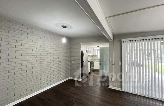 6335 Kimberly Ln Gallery 4
