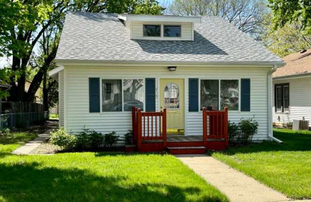 $1900 - 3 Bedroom 2 Bath House in Morningside Gallery 1