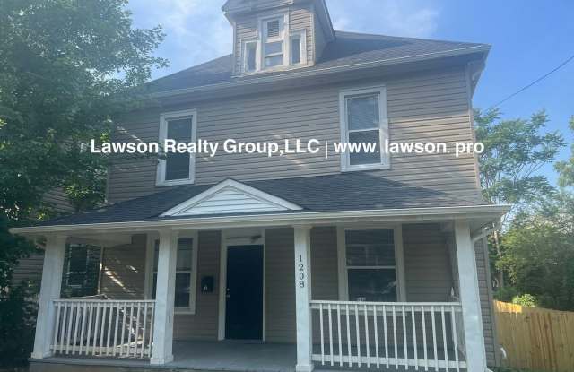 Spacious West End Four Bedroom Home with Fenced In Yard photos photos