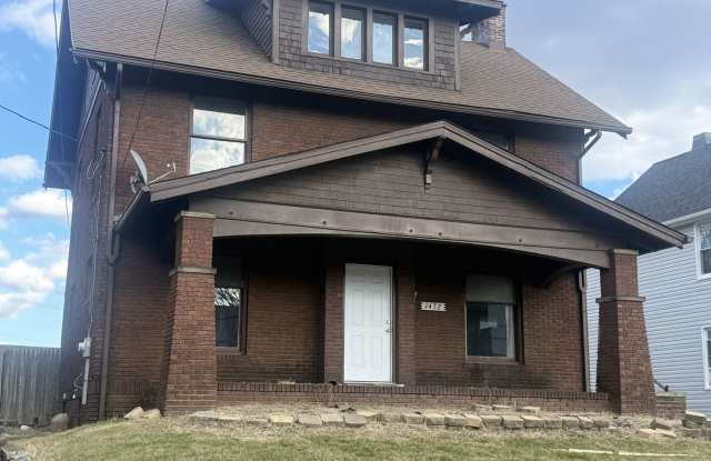 Very large 4 bedroom home for rent - Canton NW photos photos