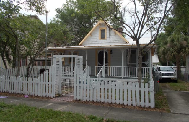 112 N. Vernon Avenue - 112 North Vernon Avenue, Kissimmee, FL 34741