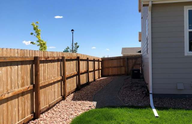 Beautiful 5bd 3.5ba Single Family Home built in 2017, Immaculate, close to schools and shopping. Gallery 3