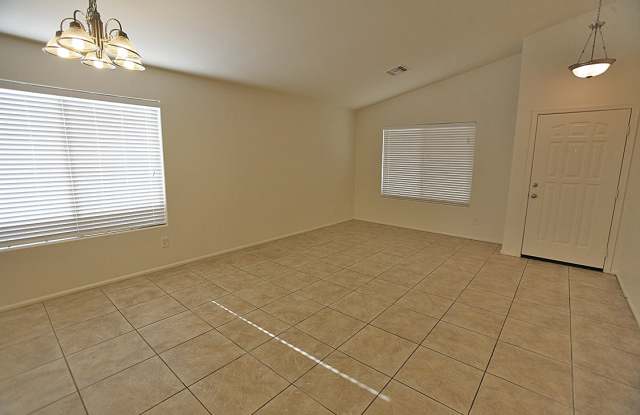 9902 W Melinda Ln Gallery 4