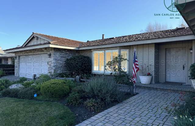 Spacious Single Level Ranch Style Home in Quail Lodge photos photos